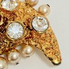 Broche LACROIX perles, métal doré et strass