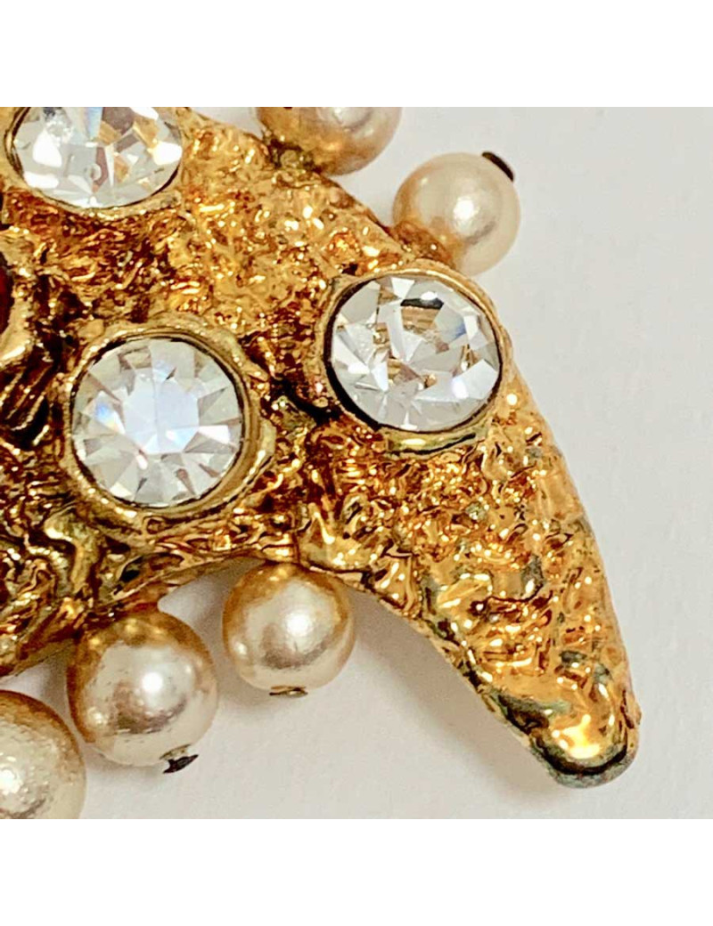 Broche LACROIX perles, métal doré et strass