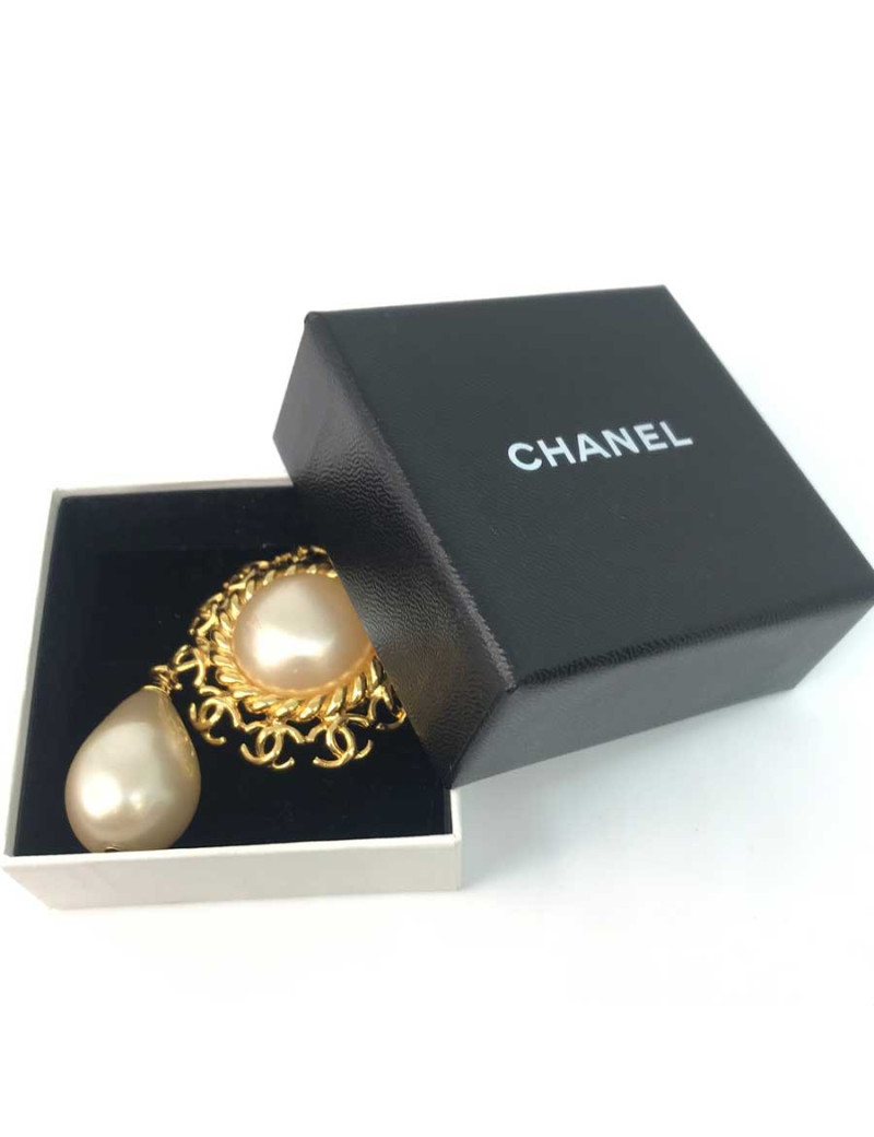Broche Vintage Chanel grosse perle