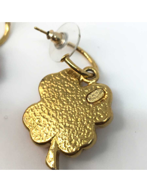 Boucles d'oreille clous CHANEL trèfle rose