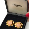 Boucles d'oreille clips CHANEL rose Vintage