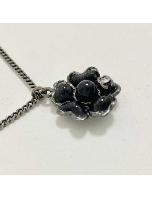 Collier camélias CHANEL chaine métal noir