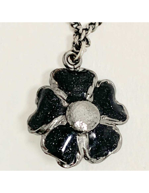 Collier camélias CHANEL