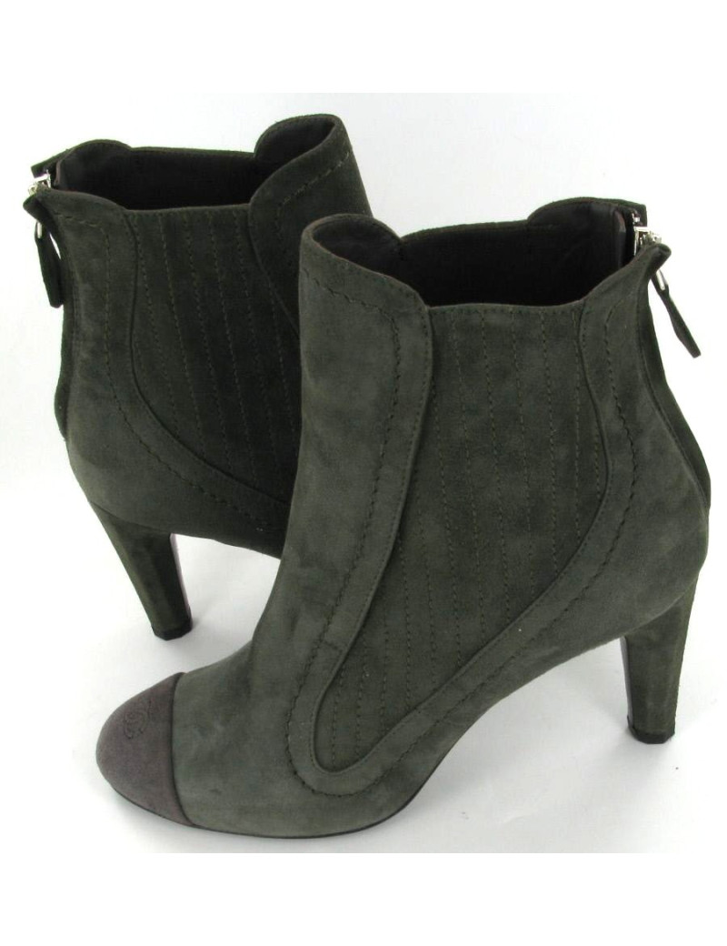 Bottines CHANEL veau velours kaki T 36