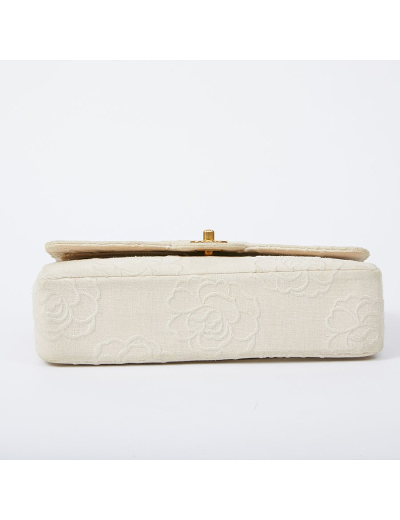  Sac CHANEL motifs camélias en toile beige