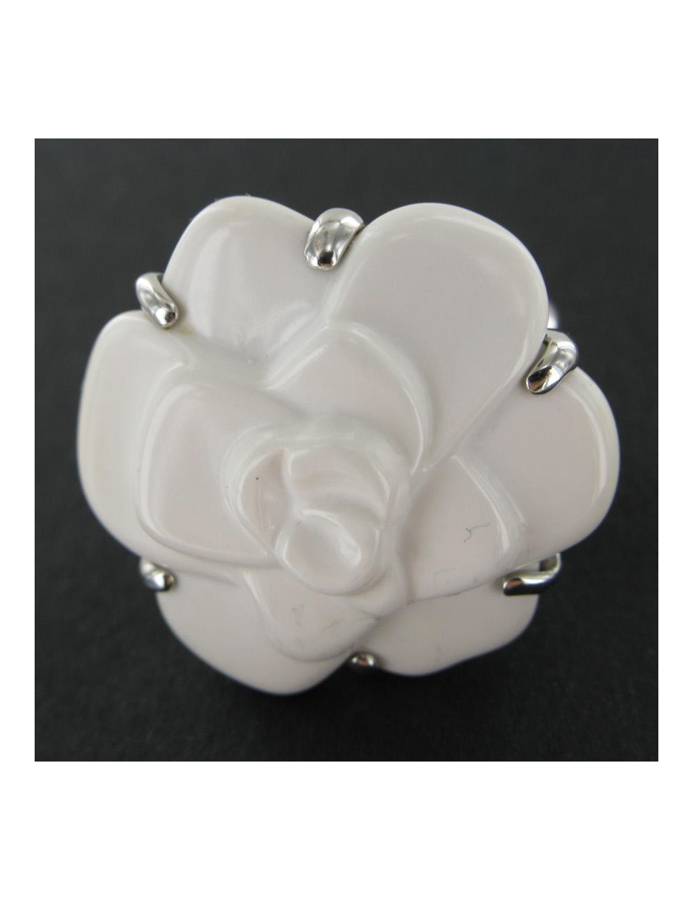 Bague CHANEL Camélia T 58