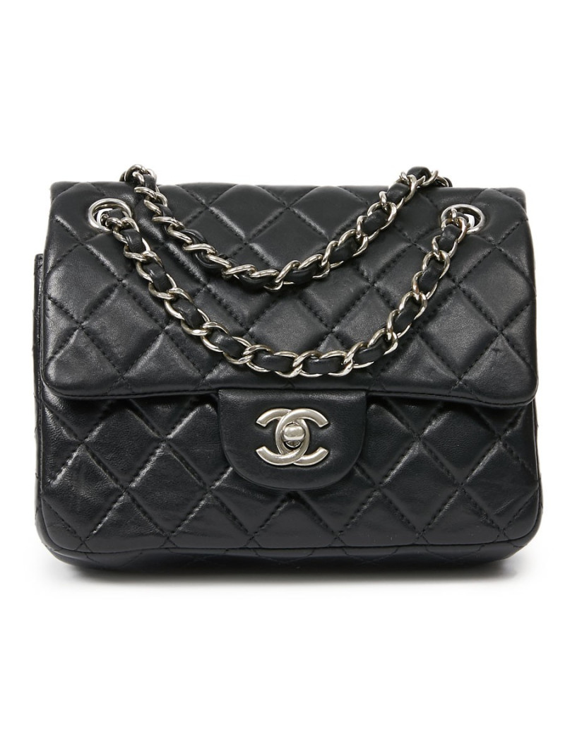 Mini sac CHANEL cuir lisse matelassé