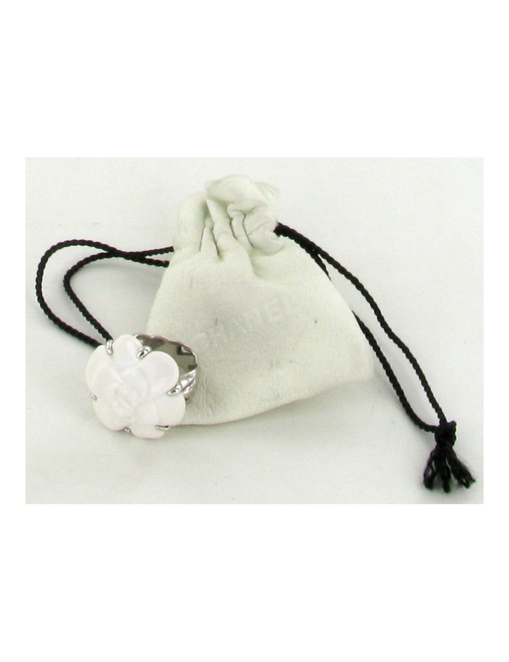 Bague CHANEL Camélia T 58