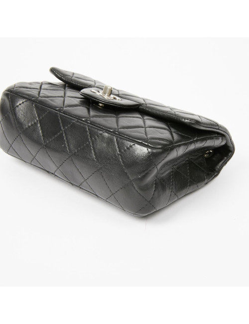 Mini sac CHANEL cuir lisse matelassé