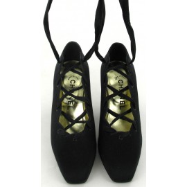 Escarpins Couture CHANEL t 35 en satin duchesse noir