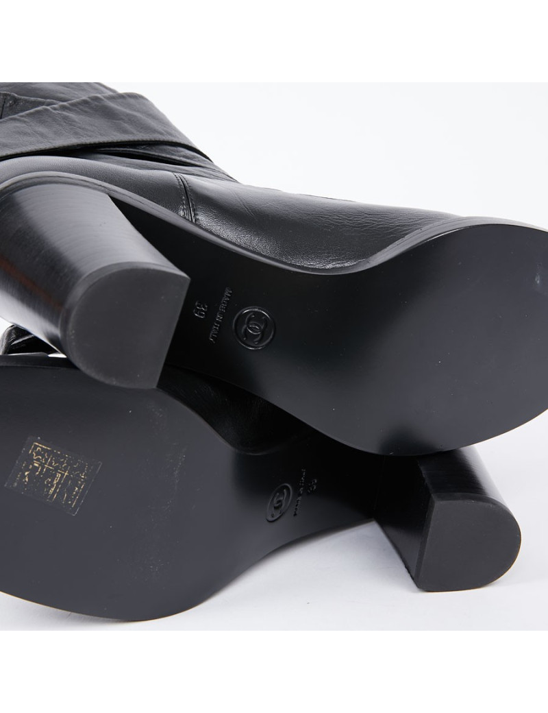 Boots CHANEL T39 noires bout vernis