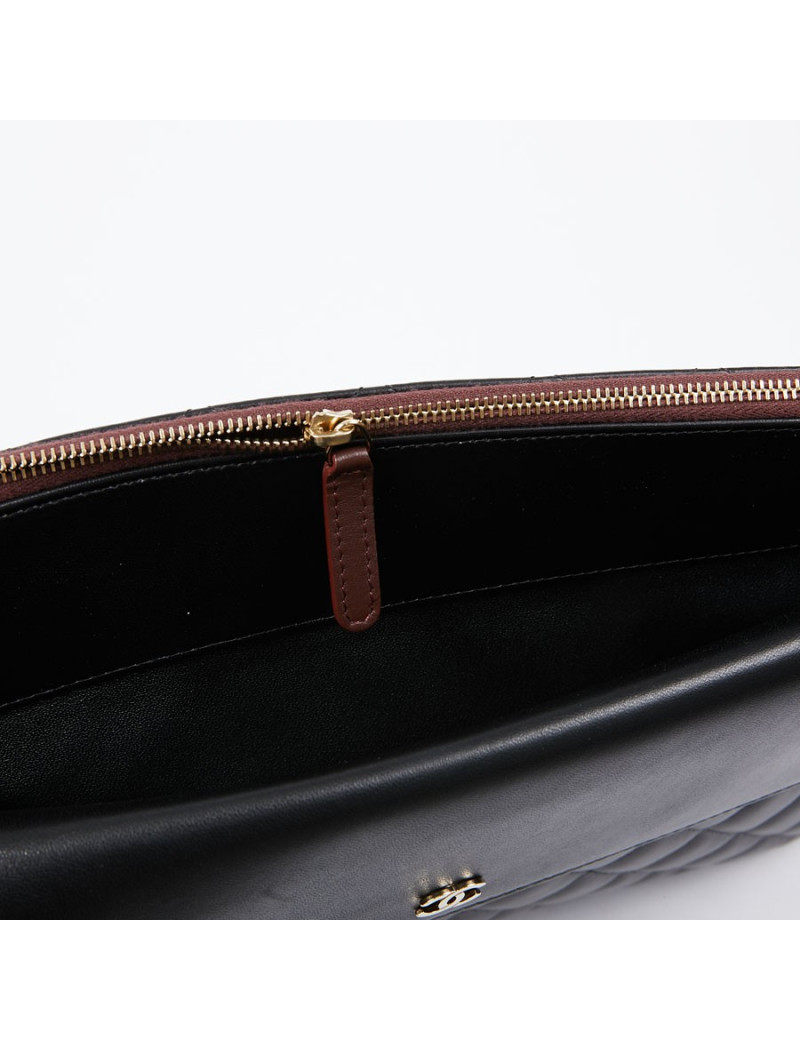 Grande pochette Chanel noire 
