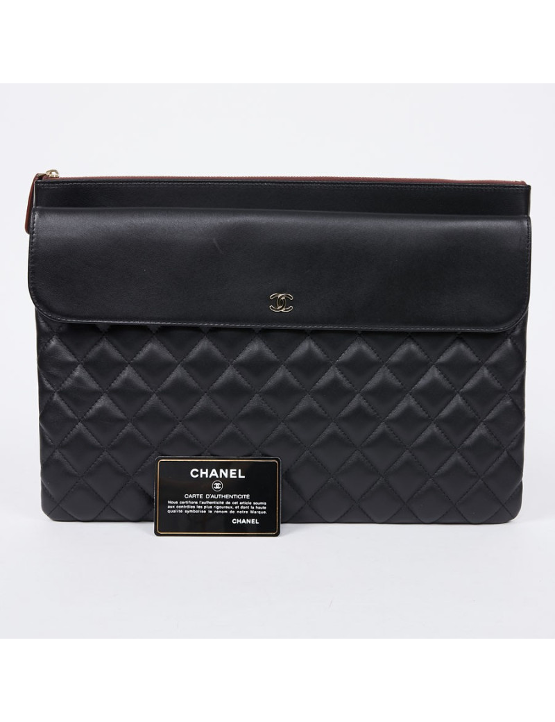 Grande pochette Chanel noire 
