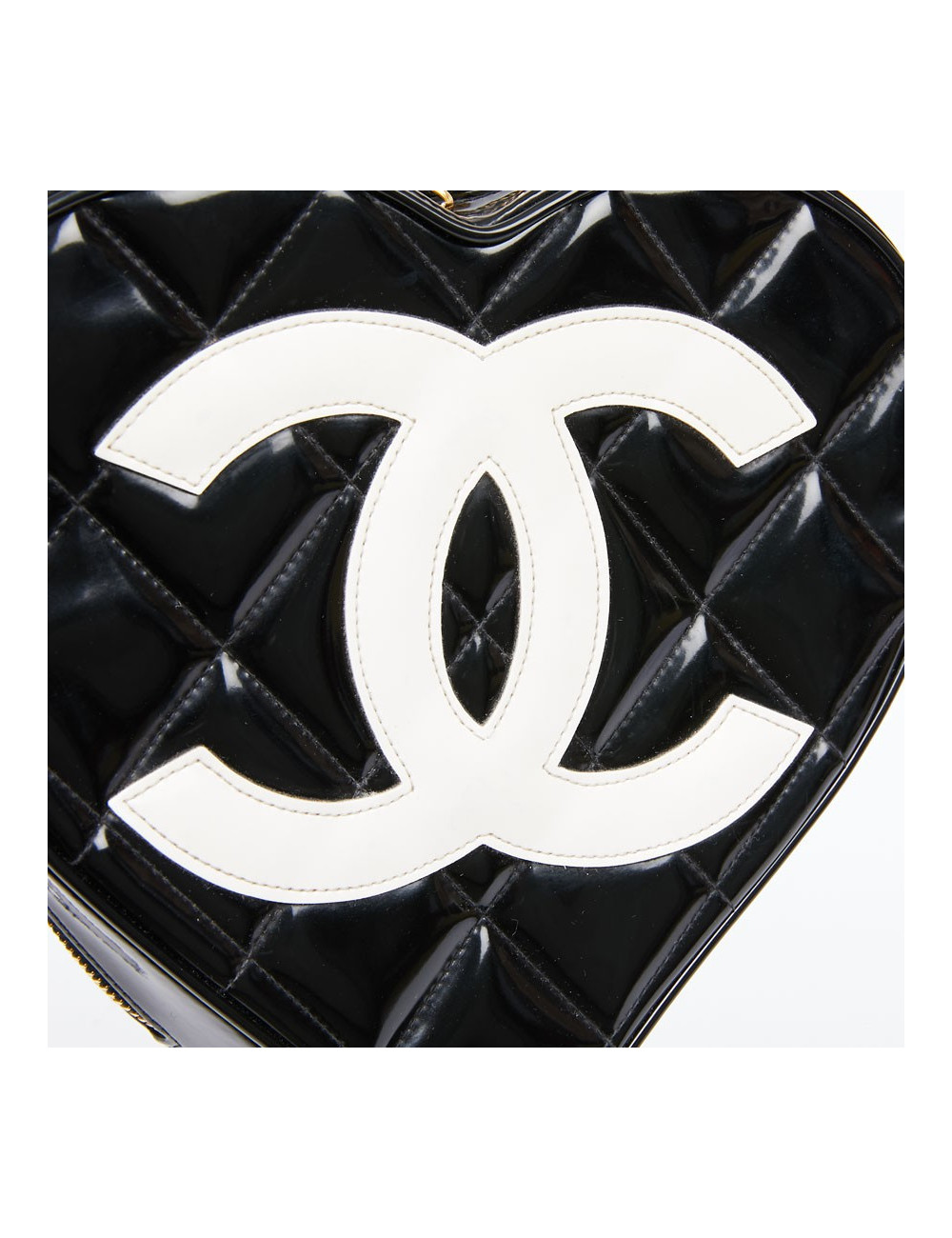 Sac coeur vintage CHANEL 