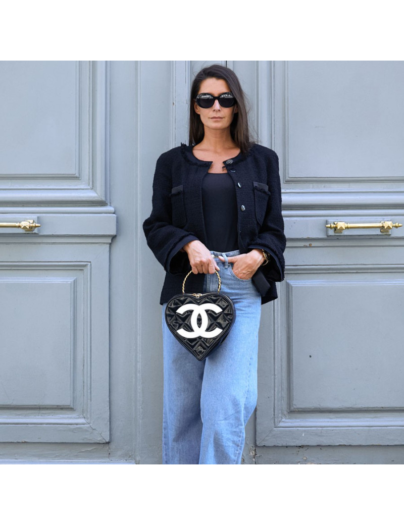 Sac coeur vintage CHANEL 
