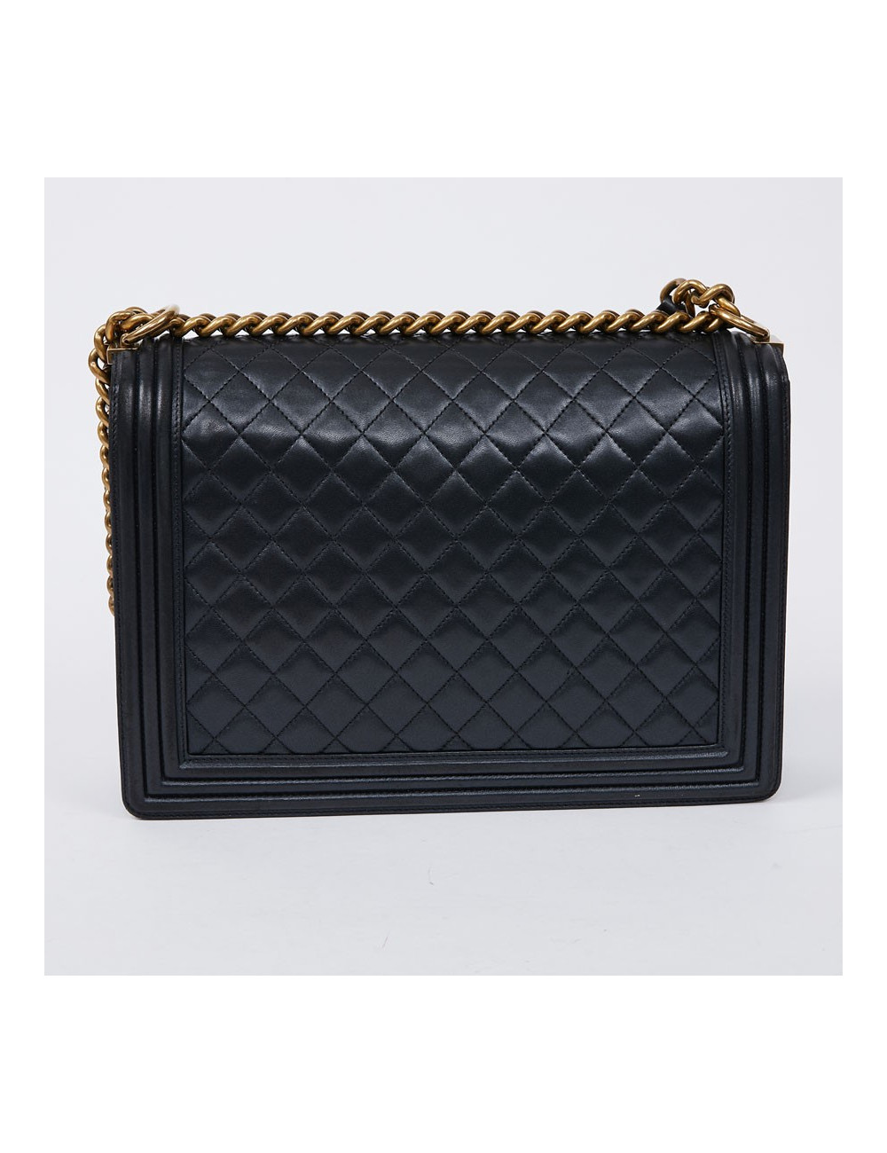 Sac "BOY" CHANEL cuir noir matelassé