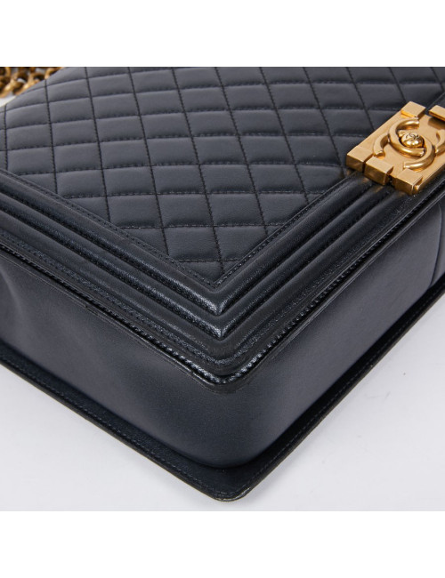 Sac "BOY" CHANEL cuir noir matelassé