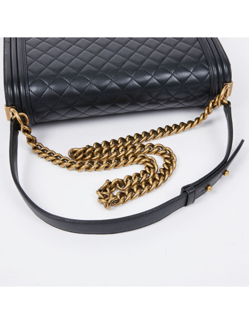 Sac "BOY" CHANEL cuir noir matelassé