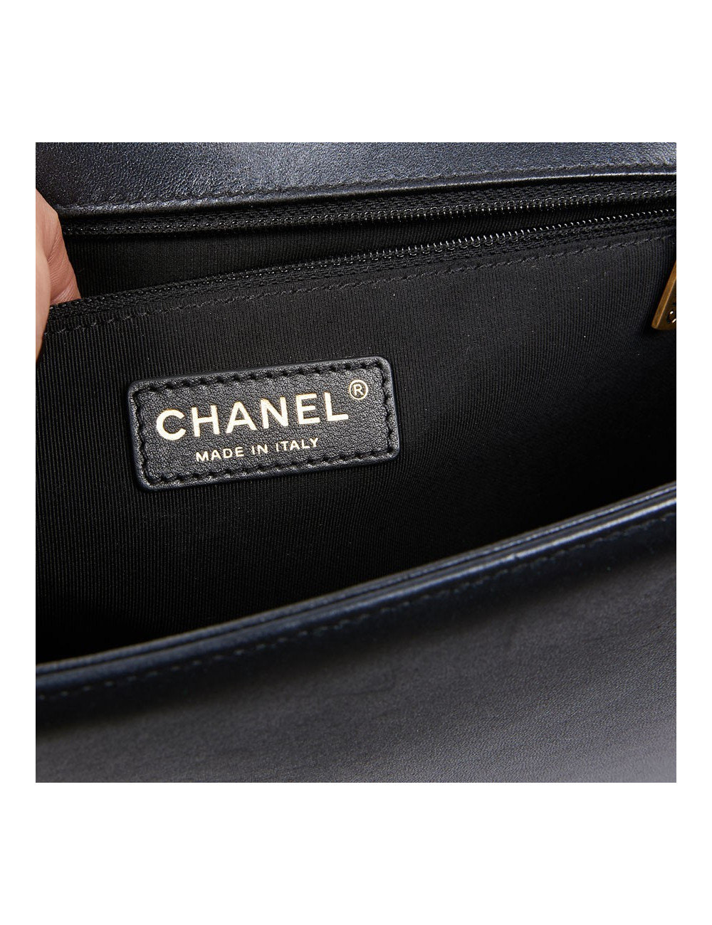 Sac "BOY" CHANEL cuir noir matelassé