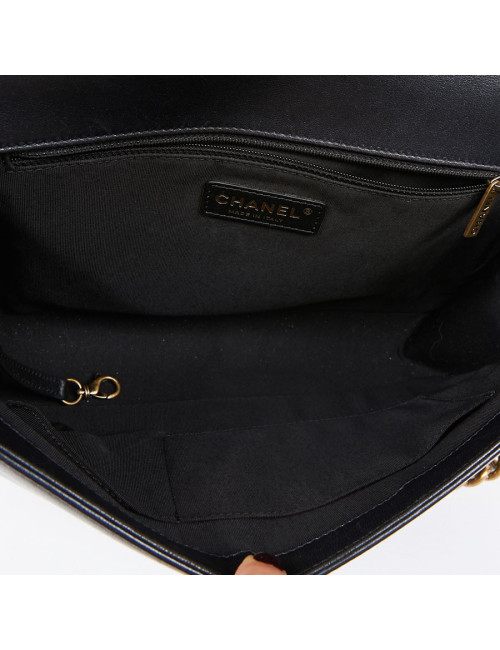 Sac "BOY" CHANEL cuir noir matelassé