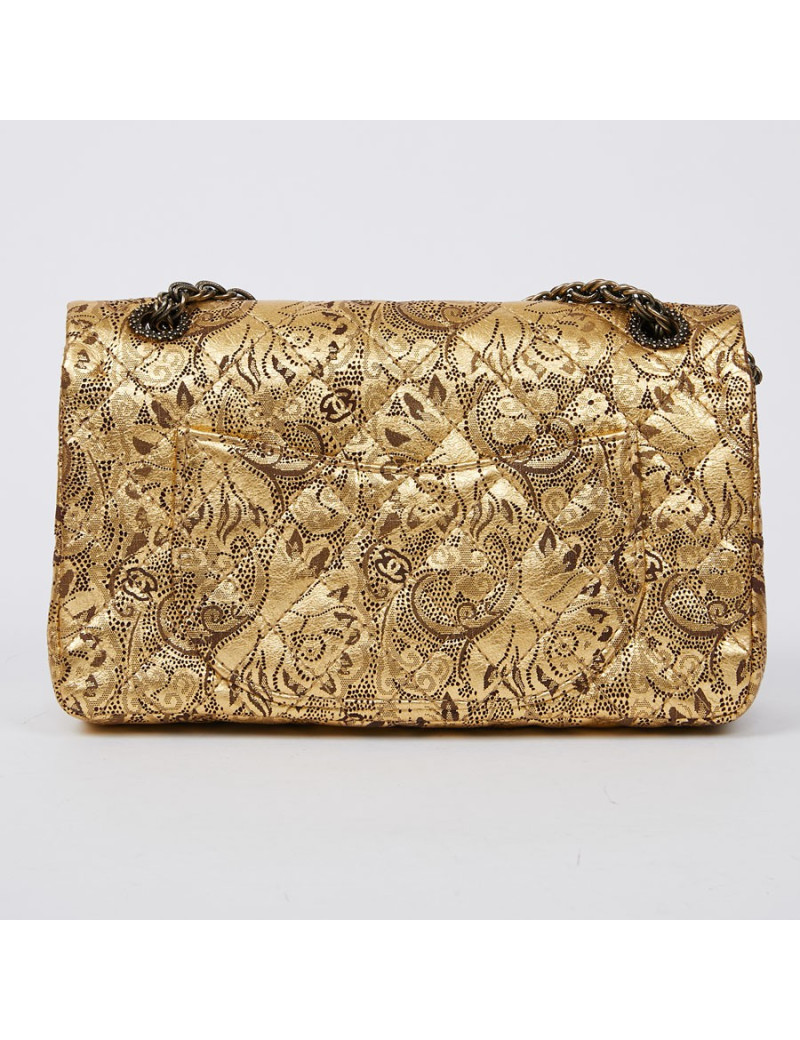 Sac CHANEL "Paris-Moscou" cuir perforé  doré Edition Limitée