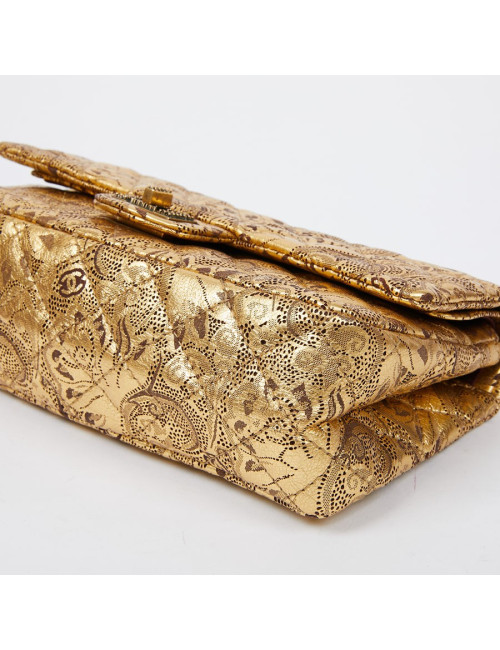 Sac CHANEL "Paris-Moscou" cuir perforé  doré Edition Limitée