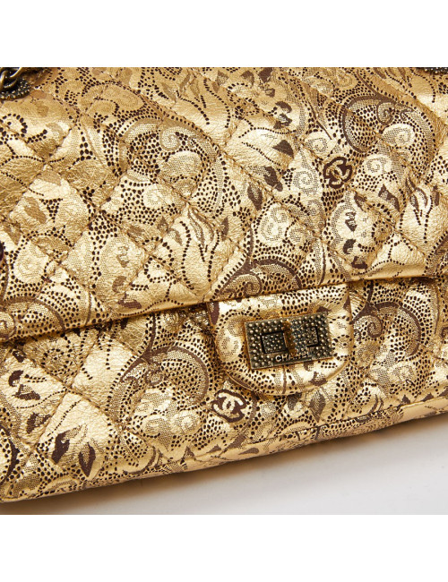 Sac CHANEL "Paris-Moscou" cuir perforé  doré Edition Limitée