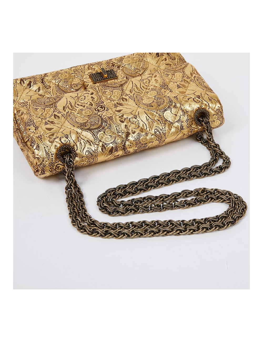 Sac CHANEL "Paris-Moscou" cuir perforé  doré Edition Limitée