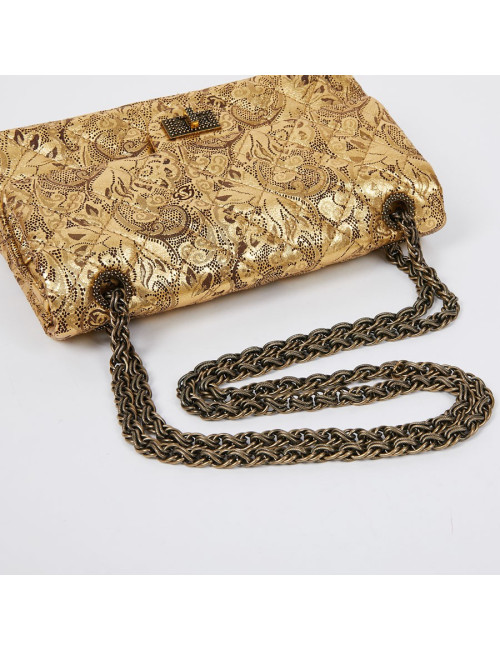 Sac CHANEL "Paris-Moscou" cuir perforé  doré Edition Limitée