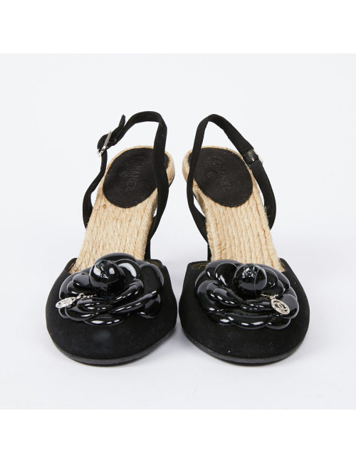 Sandales T39 CHANEL veau velours et camélia verni noir