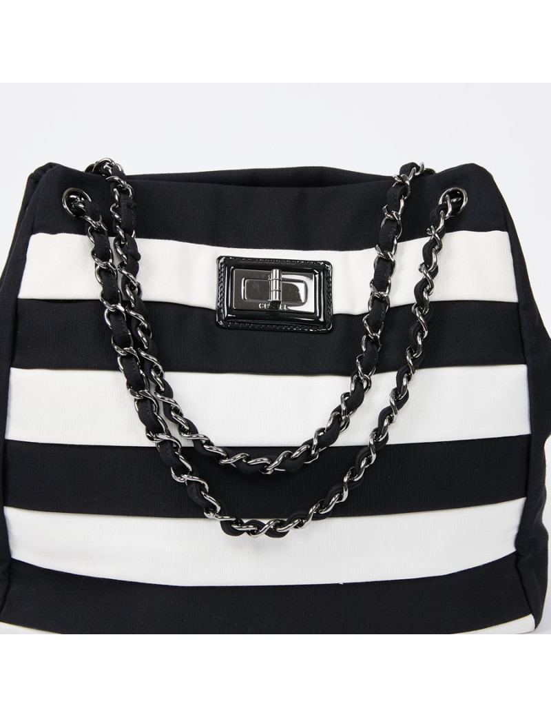 Sac bicolore chanel noir et blanc