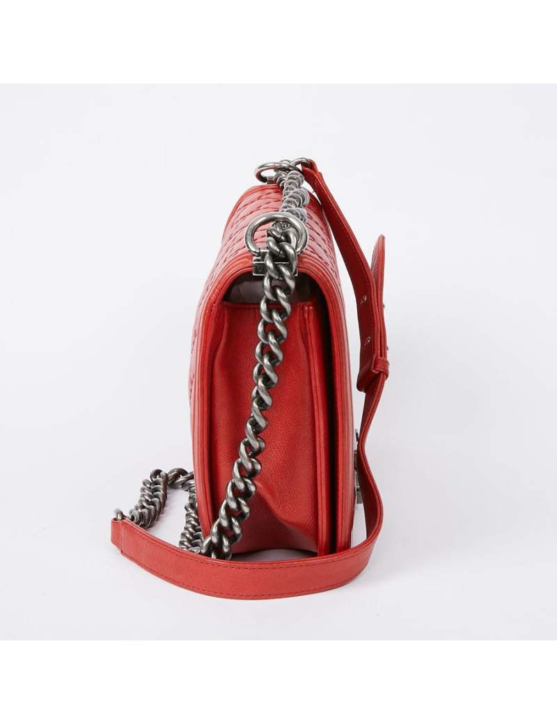 CHANEL Boy cuir rouge