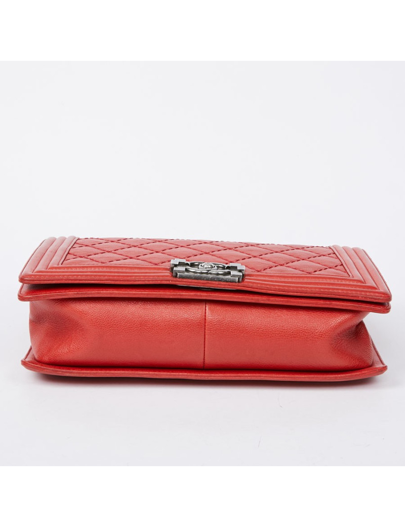 CHANEL Boy cuir rouge