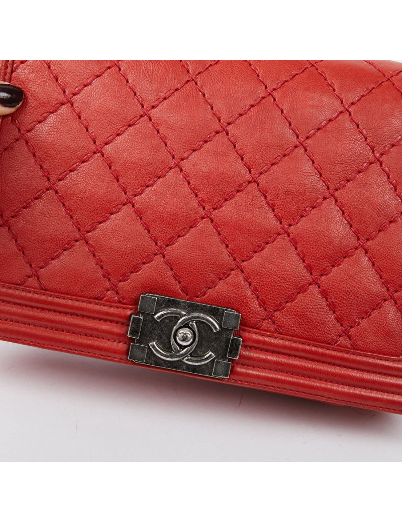 CHANEL Boy cuir rouge