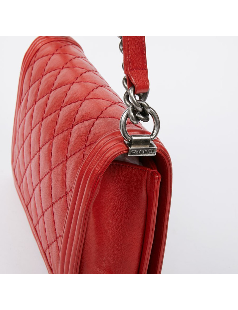 CHANEL Boy cuir rouge