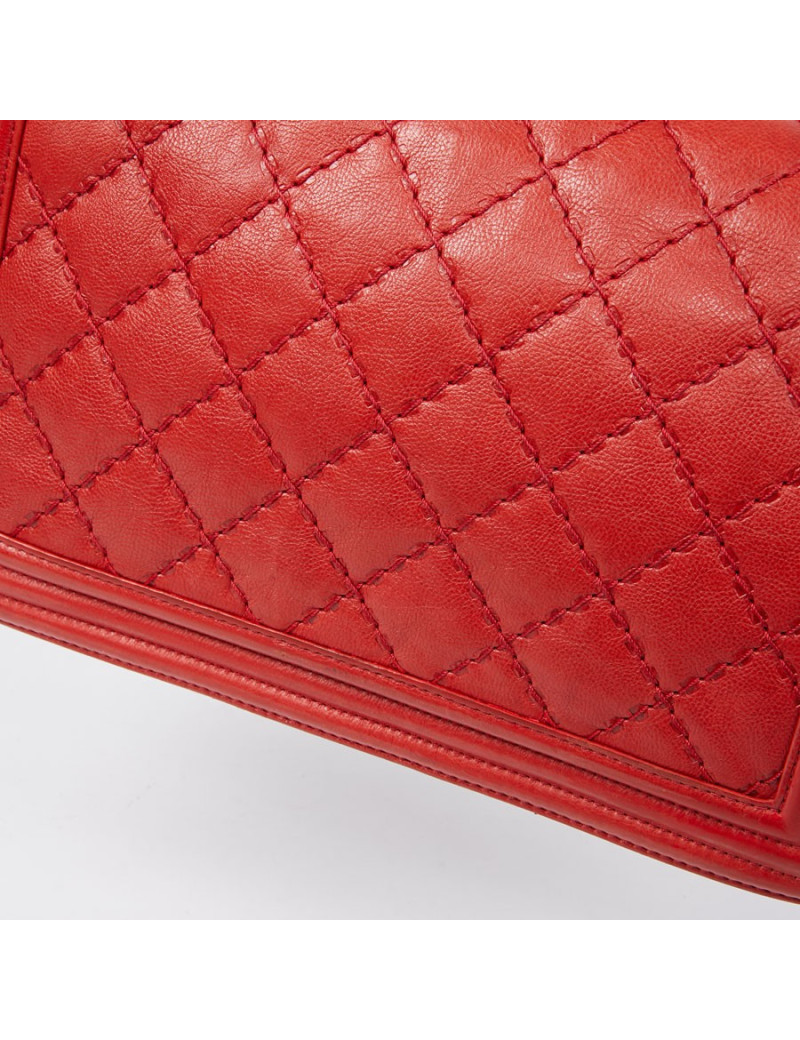 CHANEL Boy cuir rouge