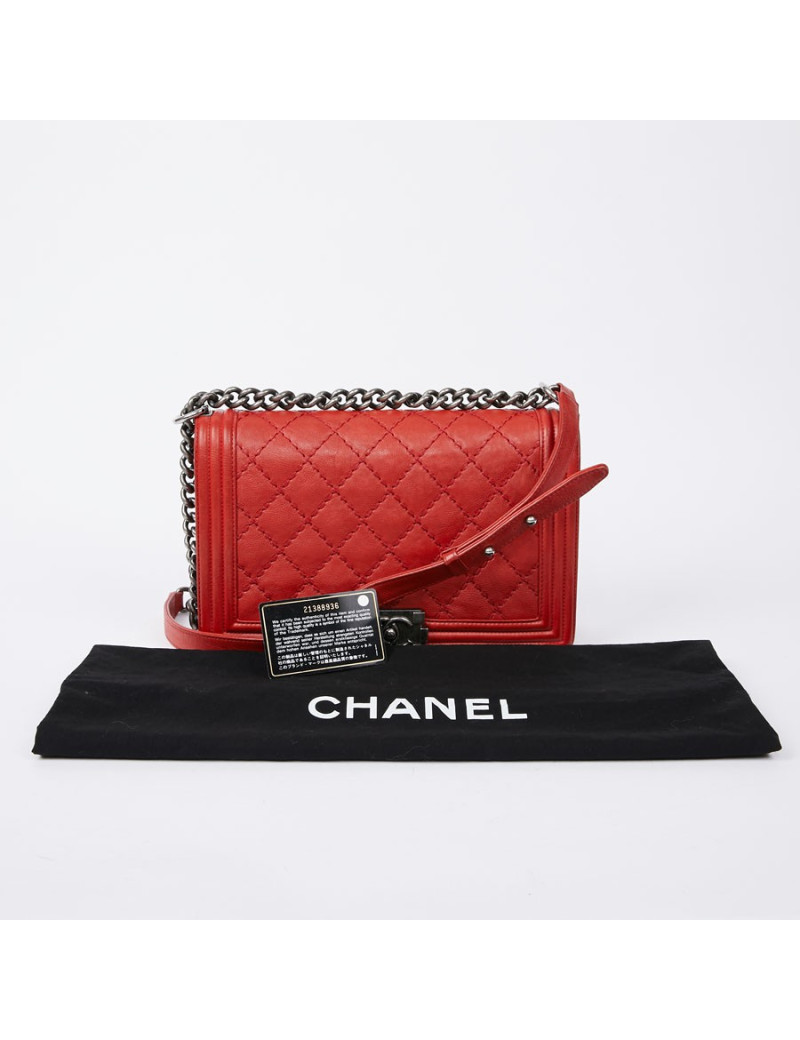 CHANEL Boy cuir rouge