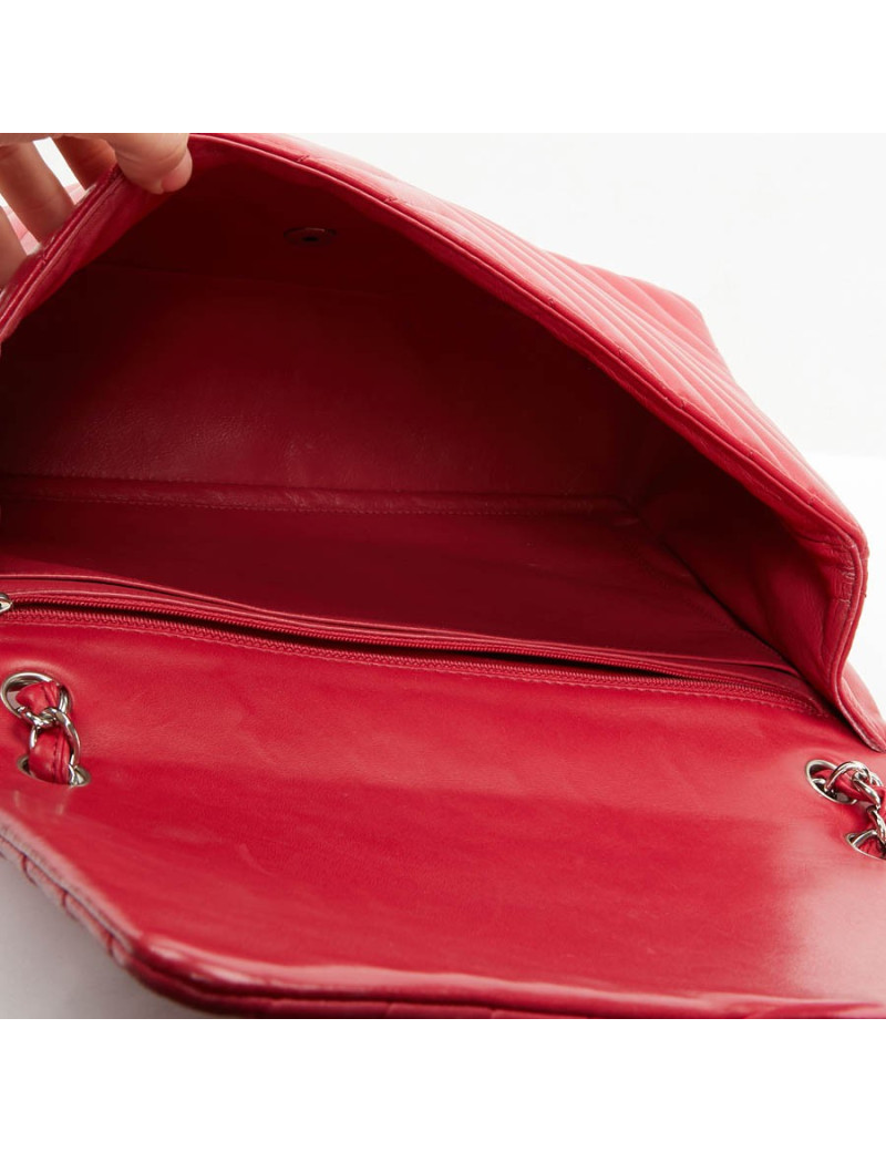 Sac souple CHANEL cuir semi brillant