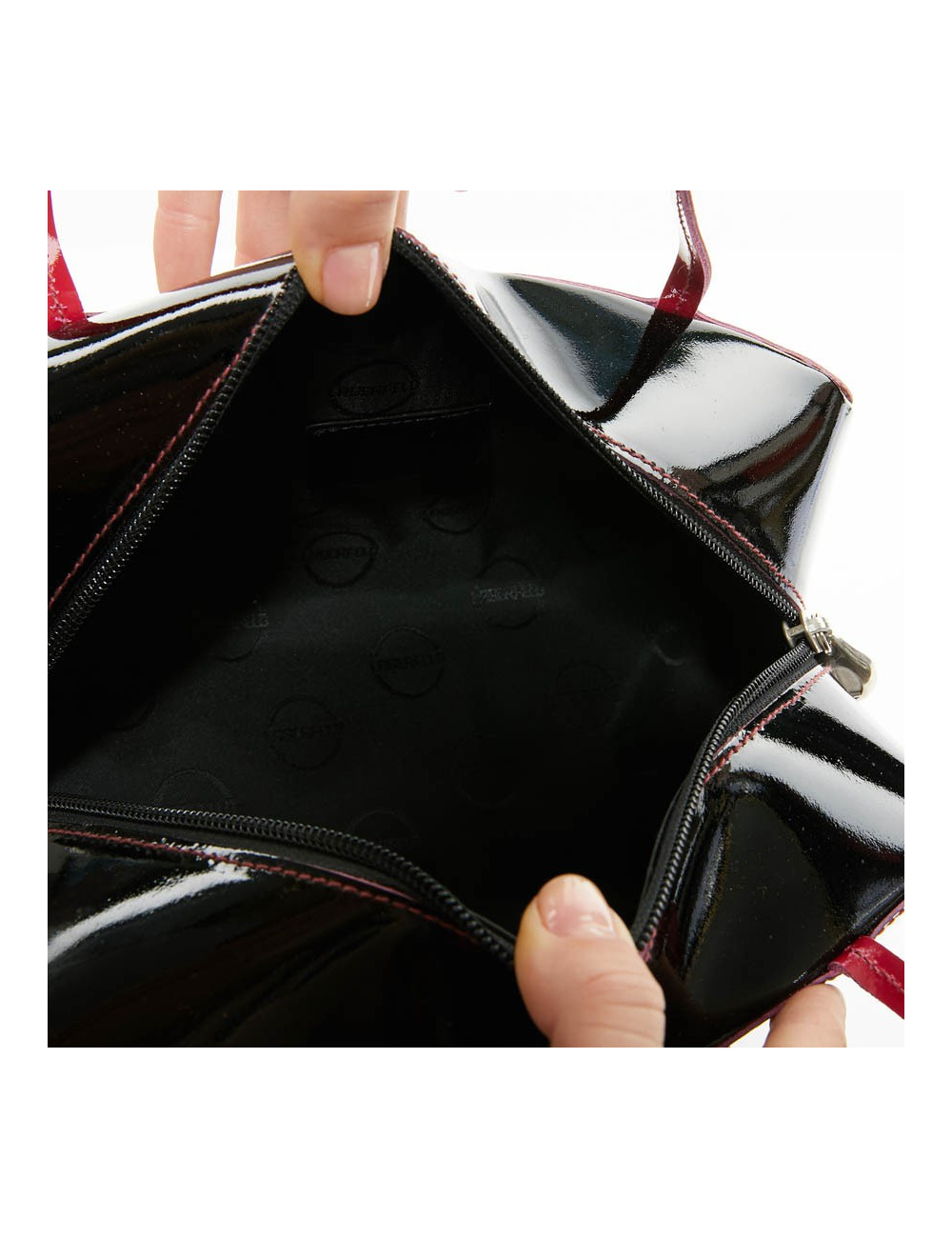 Sac LAGERFELD cuir verni noir poignée fuschia