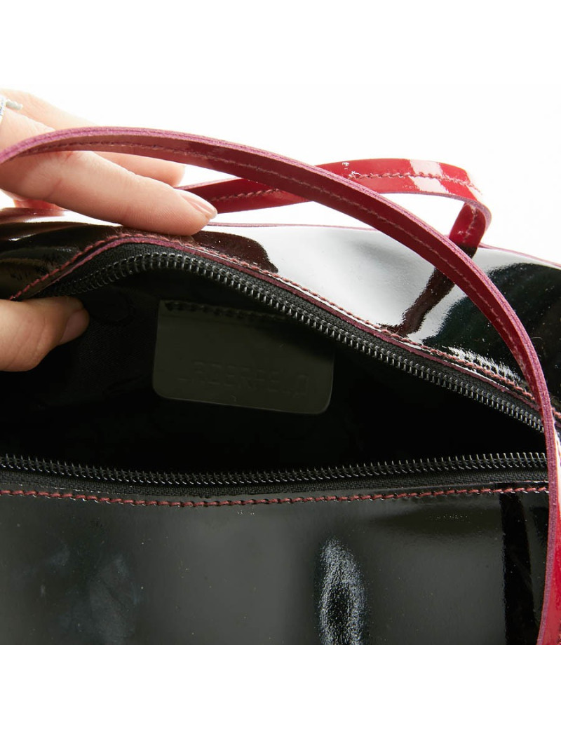 Sac Lagerfeld cuir verni noir poignée rose
