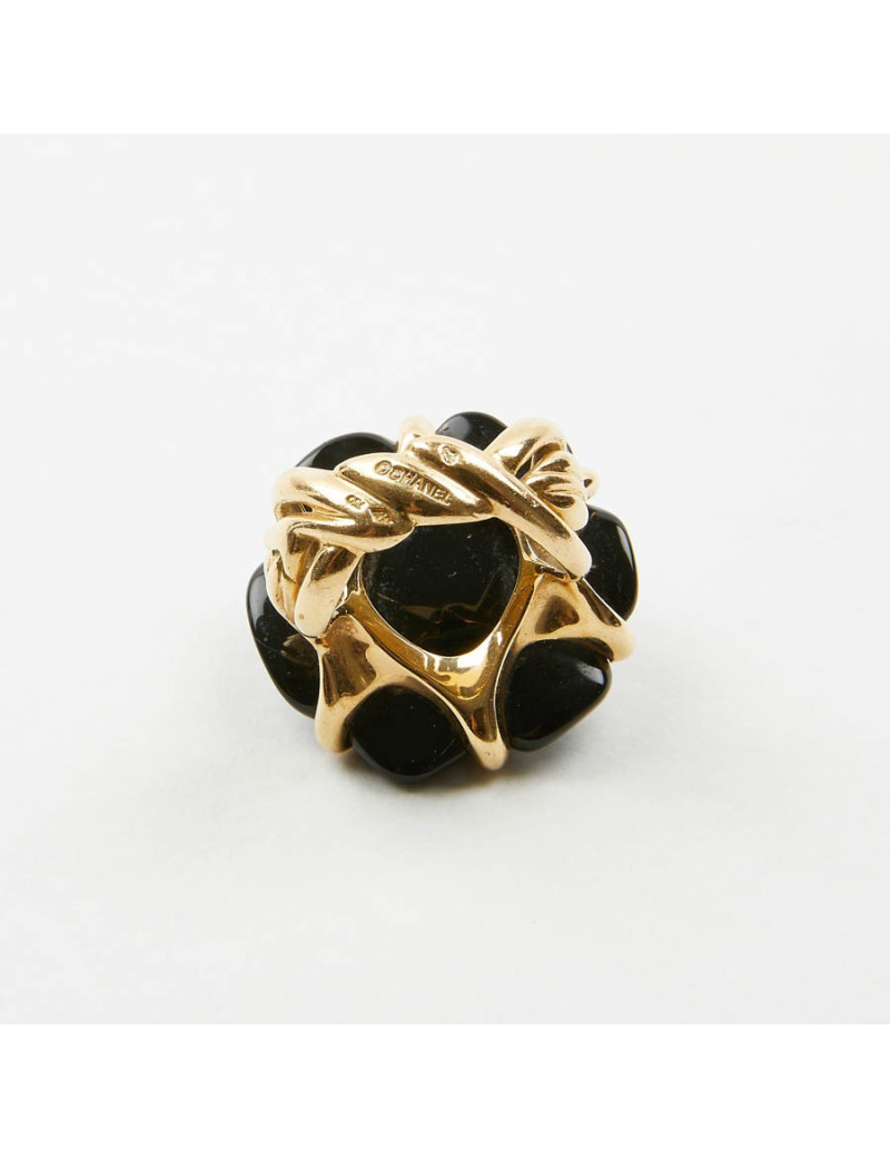 CHANEL bague camélia onyx Or jaune 18 carats