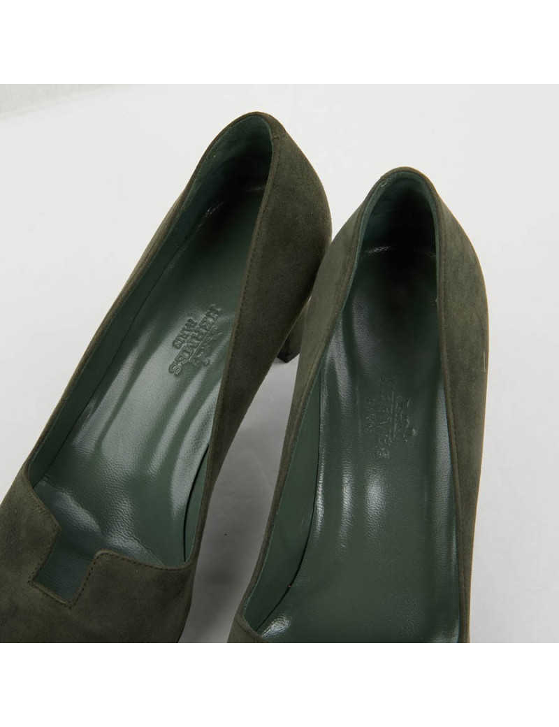 Escarpins Hermès T37 veau velours vert