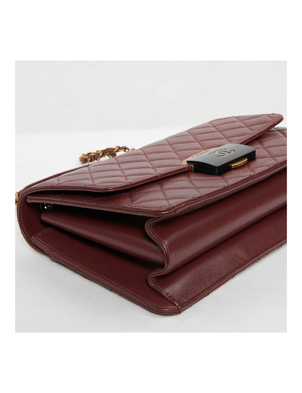 Sac CHANEL cuir matelassé bordeaux foncé