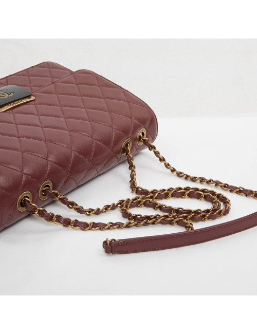 Sac CHANEL cuir matelassé bordeaux foncé
