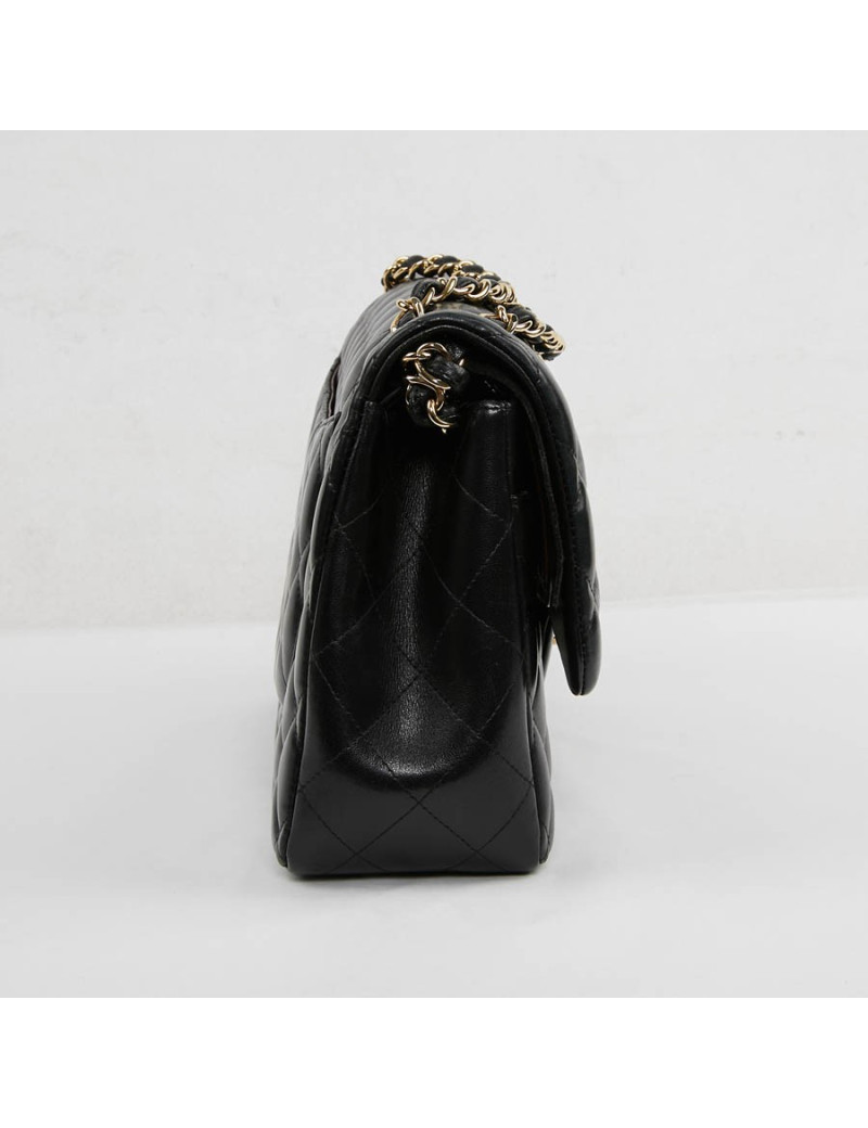 Chanel black  Jumbo quilted leather