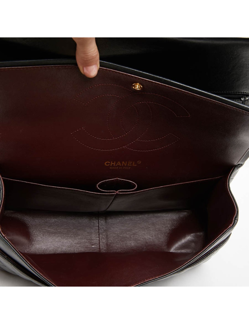 Chanel black  Jumbo quilted leather
