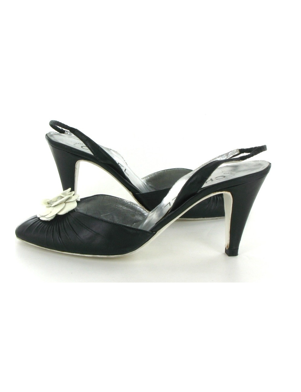 Escarpins CHANEL en cuir 