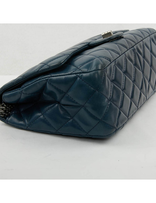 Sac 2.55 maxi CHANEL cuir d'agneau lisse bleu