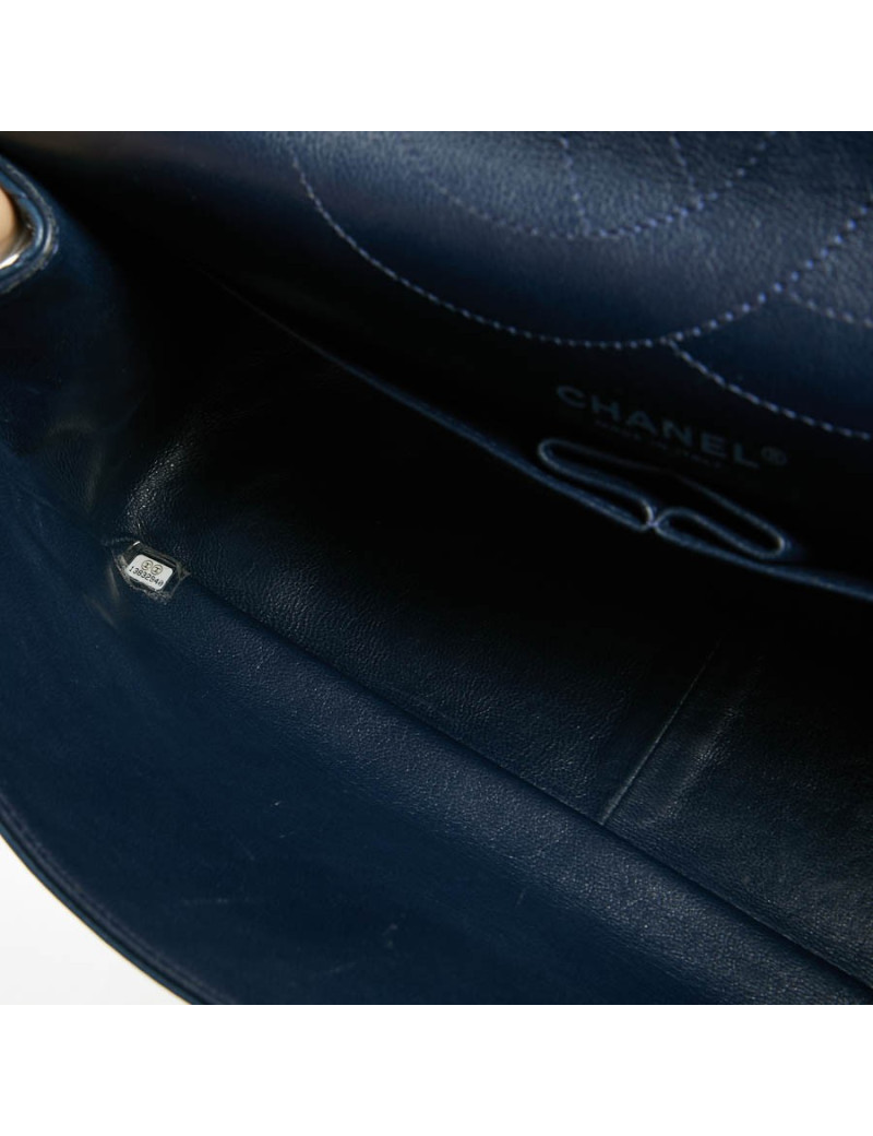 Sac 2.55 maxi CHANEL cuir d'agneau lisse bleu