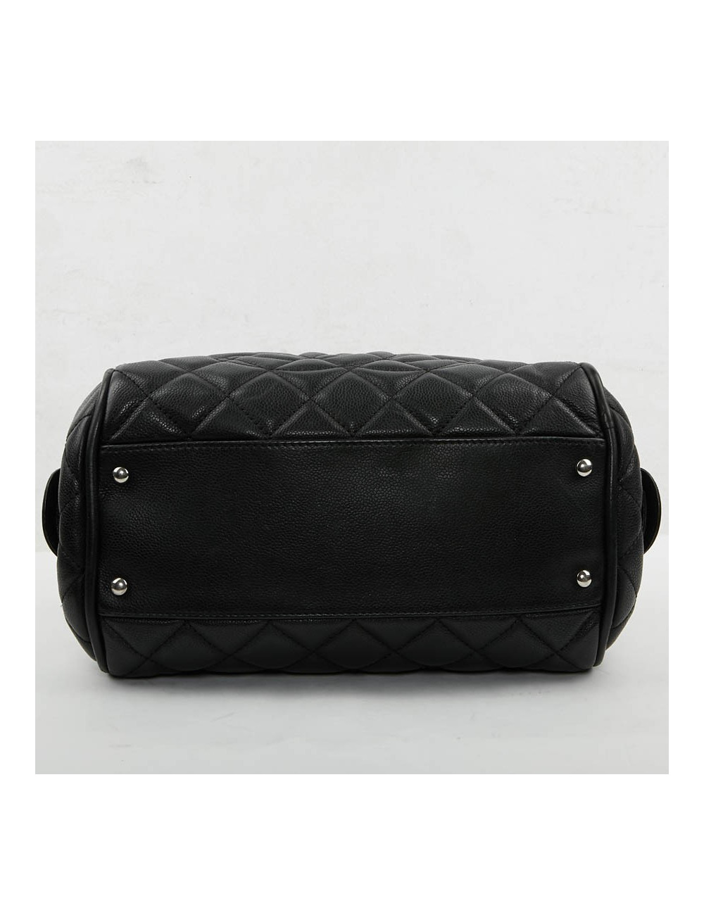 Sac bowling Chanel noir en cuir matelassé